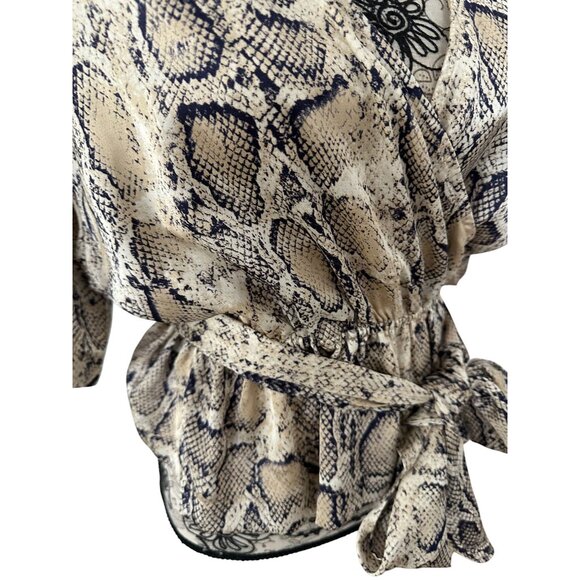 BB DAKOTA Snake Print Wrap Top Sz Small NEW - Picture 3 of 6